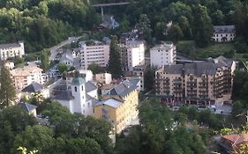 Au pieds des 3 vallées